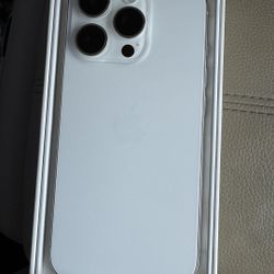 White iPhone 16 Pro Max