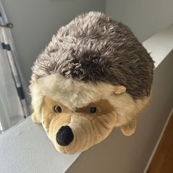 Large plush hedgehog 
