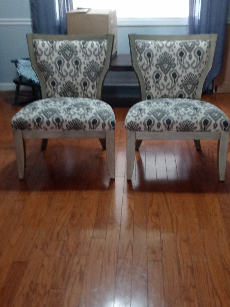  Large Chairs