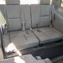 3rd row seats extra clean