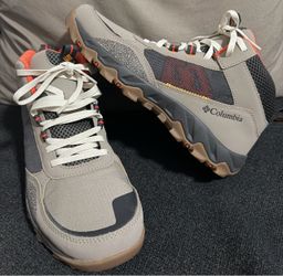 New Men’s Columbia Hiking Shoes Size 8