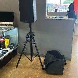 Klerk Teknik turbo sound powered monitor speaker with soft case stand and cord