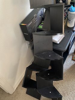 2 Corner Floating Shelves