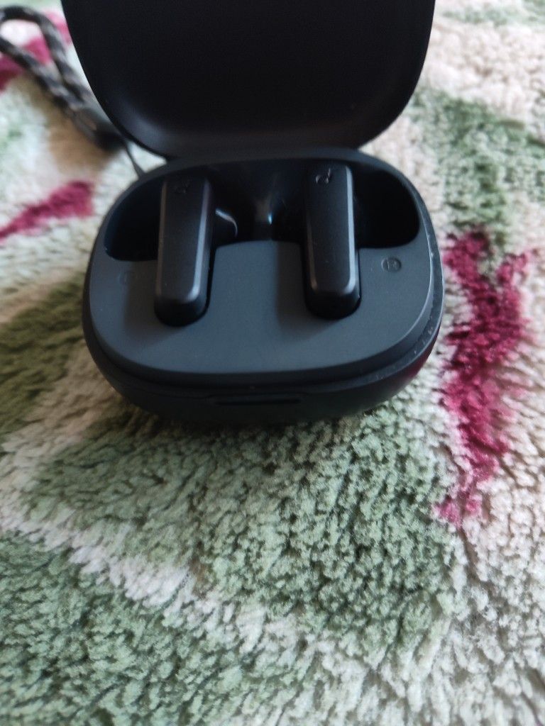 Soundcore P20i Anker Bluetooth Earbuds 8$
