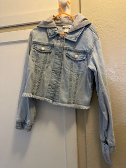 Jean Jacket With Hood Size 6/6X Girls