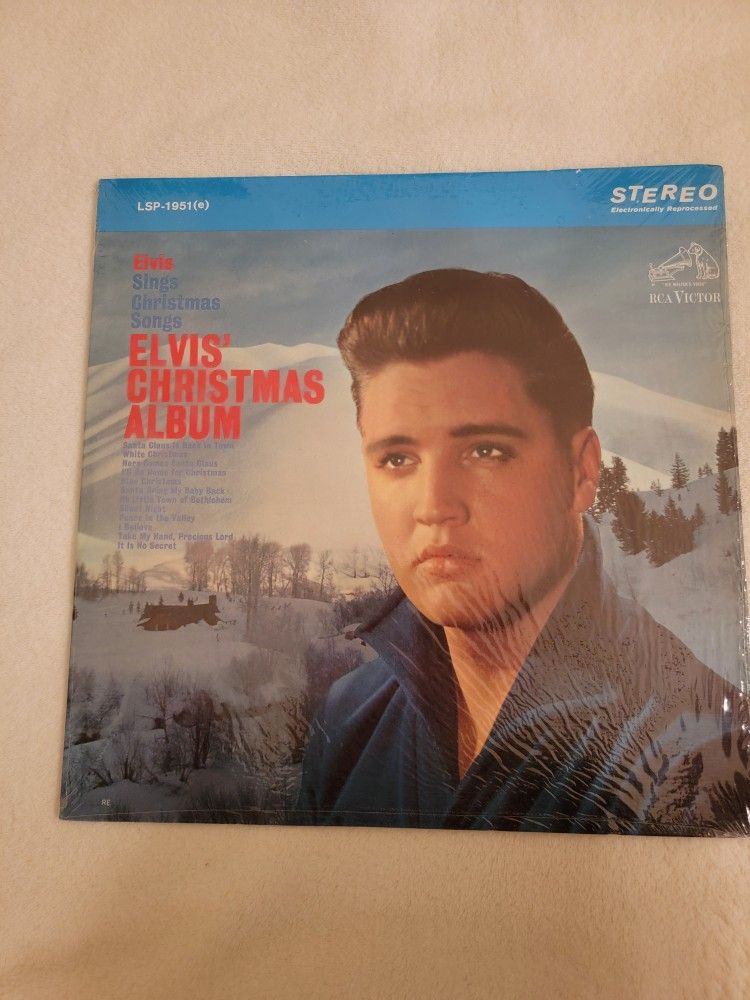 ELVIS VINYL RECORD- ELVIS CHRISTMAS ALBUM