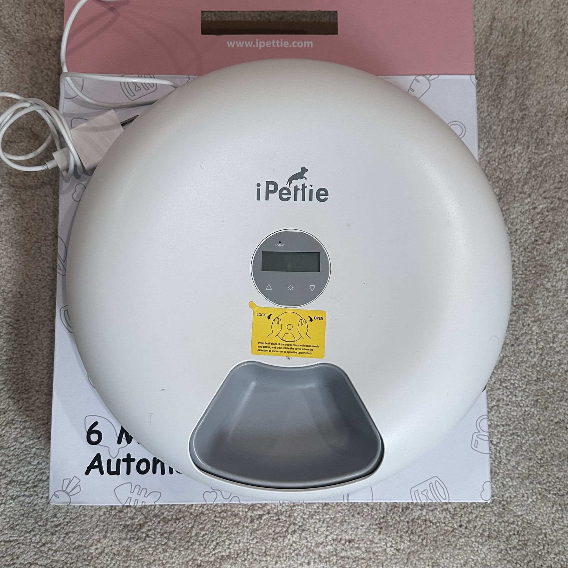 Ipettie Donut 6 Meal Automatic Pet Feeder With Programmable Timer