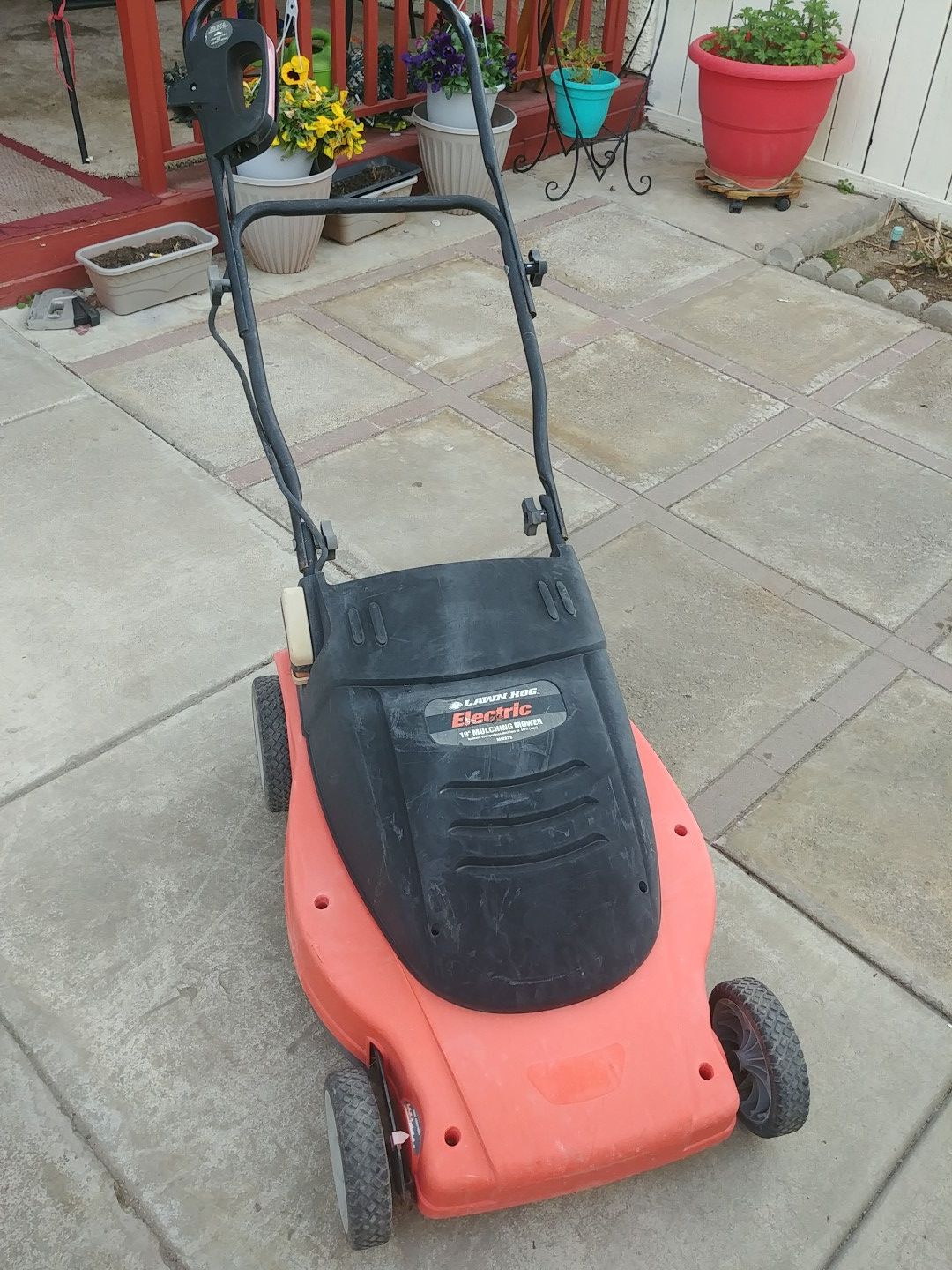 BLACK AND DECKER ELECTRIC LAWN MOWER 19" MULCHING MOWERMM875 for Sale