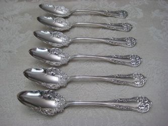 1903 Silverplate fruit condiment spoons