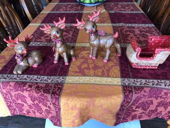 Christmas Reindeers with Sleigh set