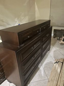 Queen size bedroom set