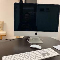 A desktop Apple computer