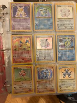 Complete Pokémon base set vintage charizard