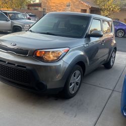 2016 Kia Soul  50k