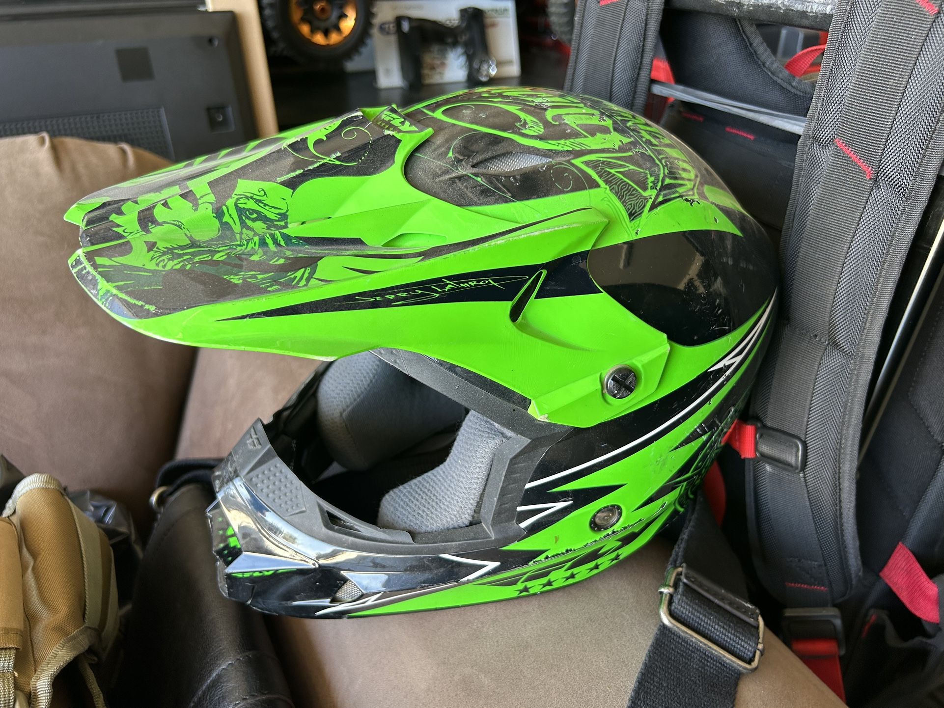 Kids motorcycle helmet