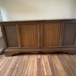 Vintage 1969 Record Player 
