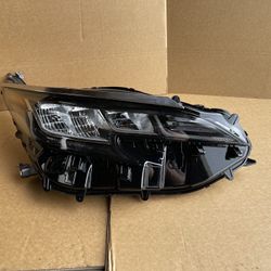 Headlight For 2021 2022 2023 Toyota Sienna LE
