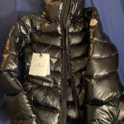 Womens Moncler Puffer (3)