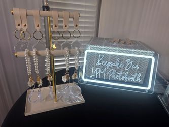 Photobooth & keychain station bundle promo