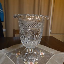 (VASE) Slovakia Clear Cut Royal Gallery