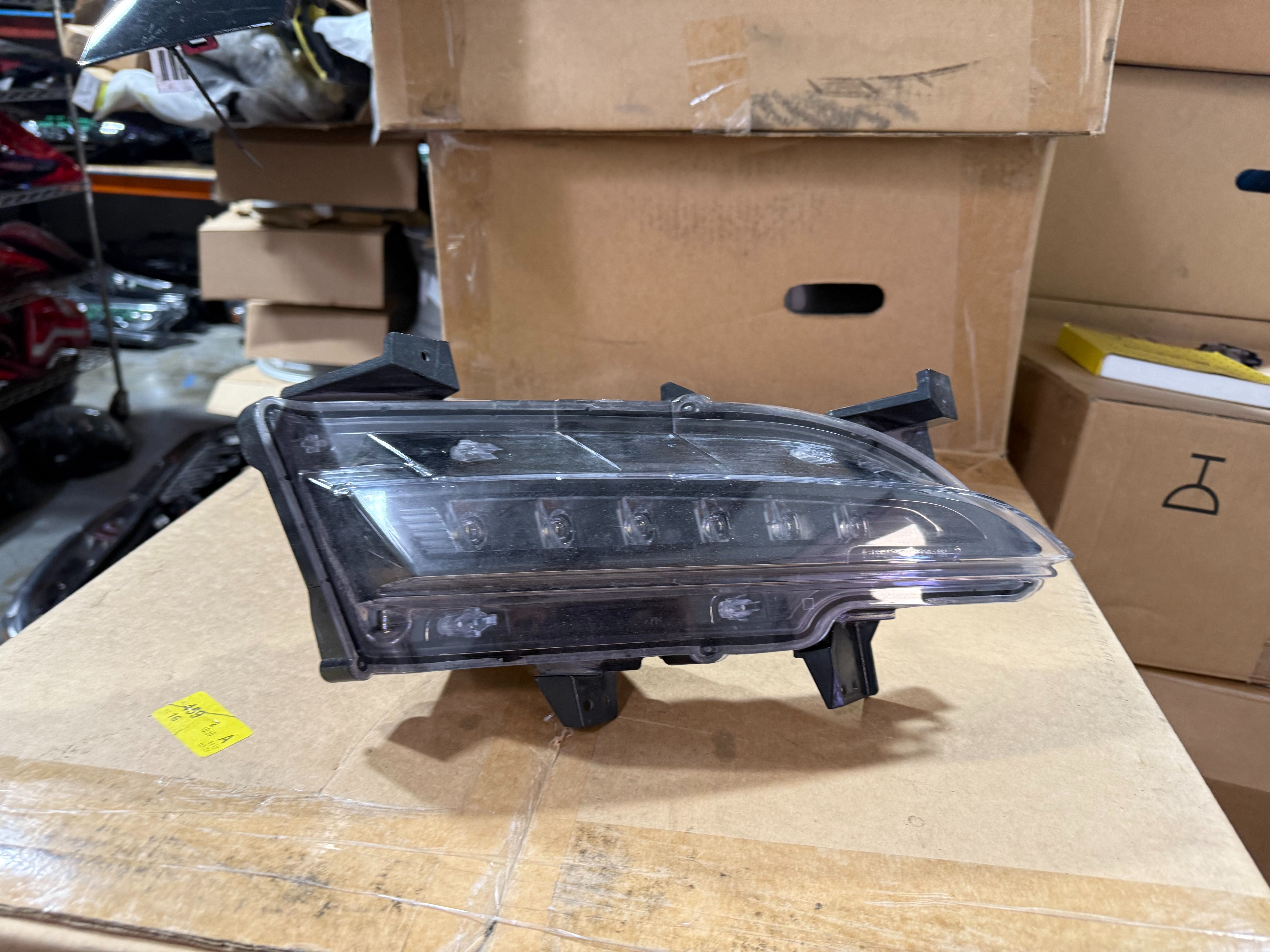 LINCOLN MKC RIGHT FOGLIGHT 2018