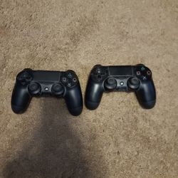 2 Ps4 Controllers Lightly Used
