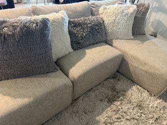 ✨ Luxury Decorative Throw Pillows Set – Like New (5 Pillows)
