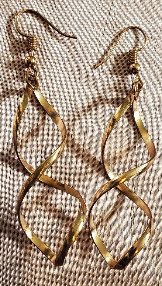 Rose Gold Plated Earrings. Twisty.