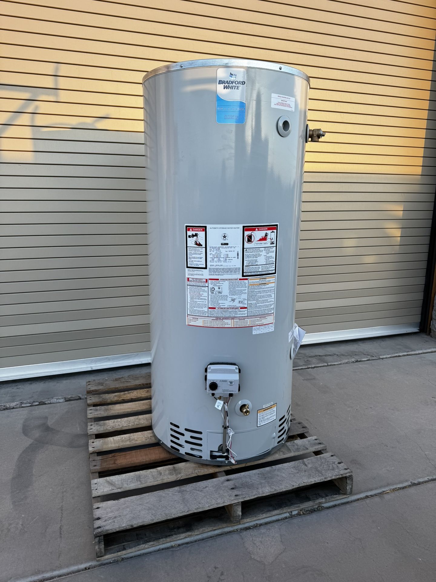 !!New!! Bradford 75 Gallon Gas Water Heater $500