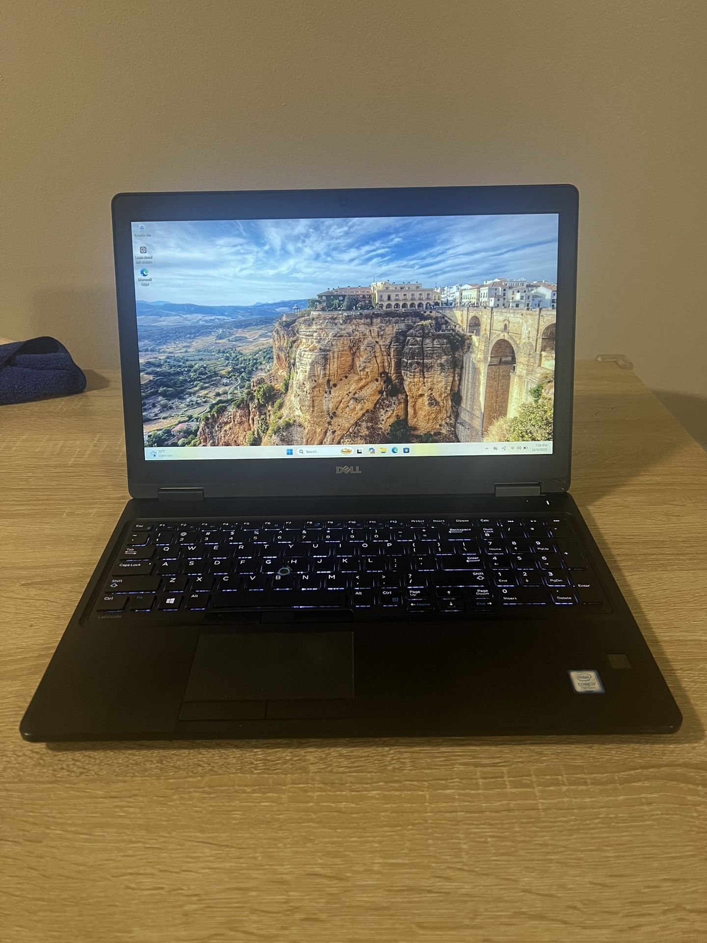 Dell Latitude 5580 – i7 7th Gen | 16GB RAM | 1TB SSD | NVIDIA Graphics | Windows 11 Pro