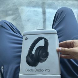 New Beats Studio Pro 3 