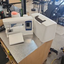 Husqvarna Viking Sapphire 960Q Sewing Machine Fcp2272 