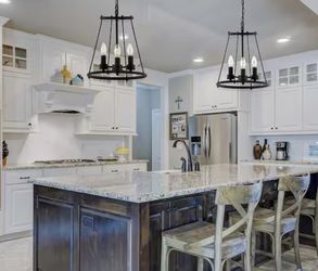 3 Light Chandelier BRAND NEW