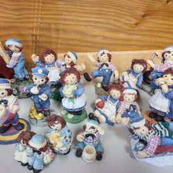 15 Raggedy Ann & Andy Figures 