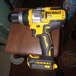 New Dewalt 3-speed Hammer Drill Tool Only