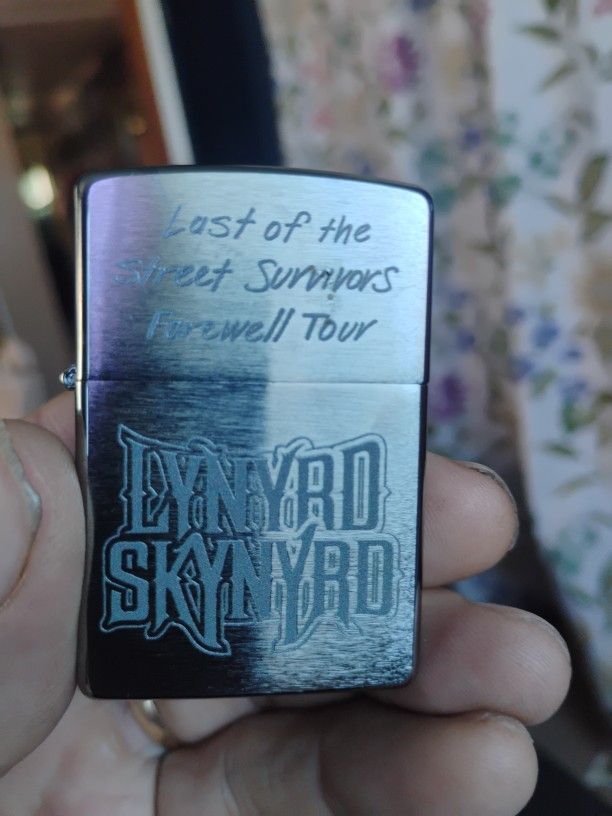 Zippo Lighter LYNYAD SKYNYAD last Of The Street Suvivors tour