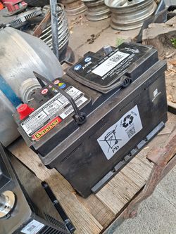 BANNER GENIUNE PORSCHE 12V BATTERY!!! 175$