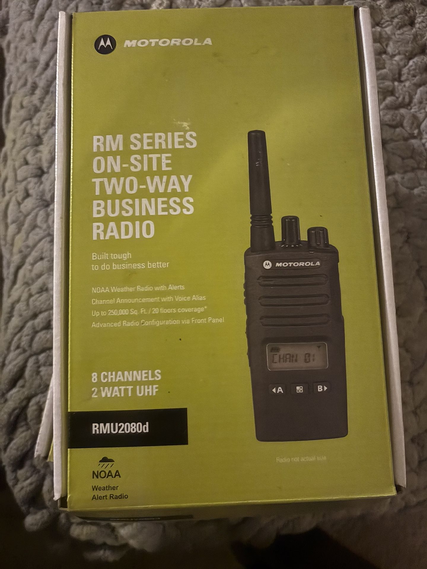 Police style walkie talkie ( Motorola)