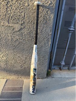 Easton softball bat (good condition)