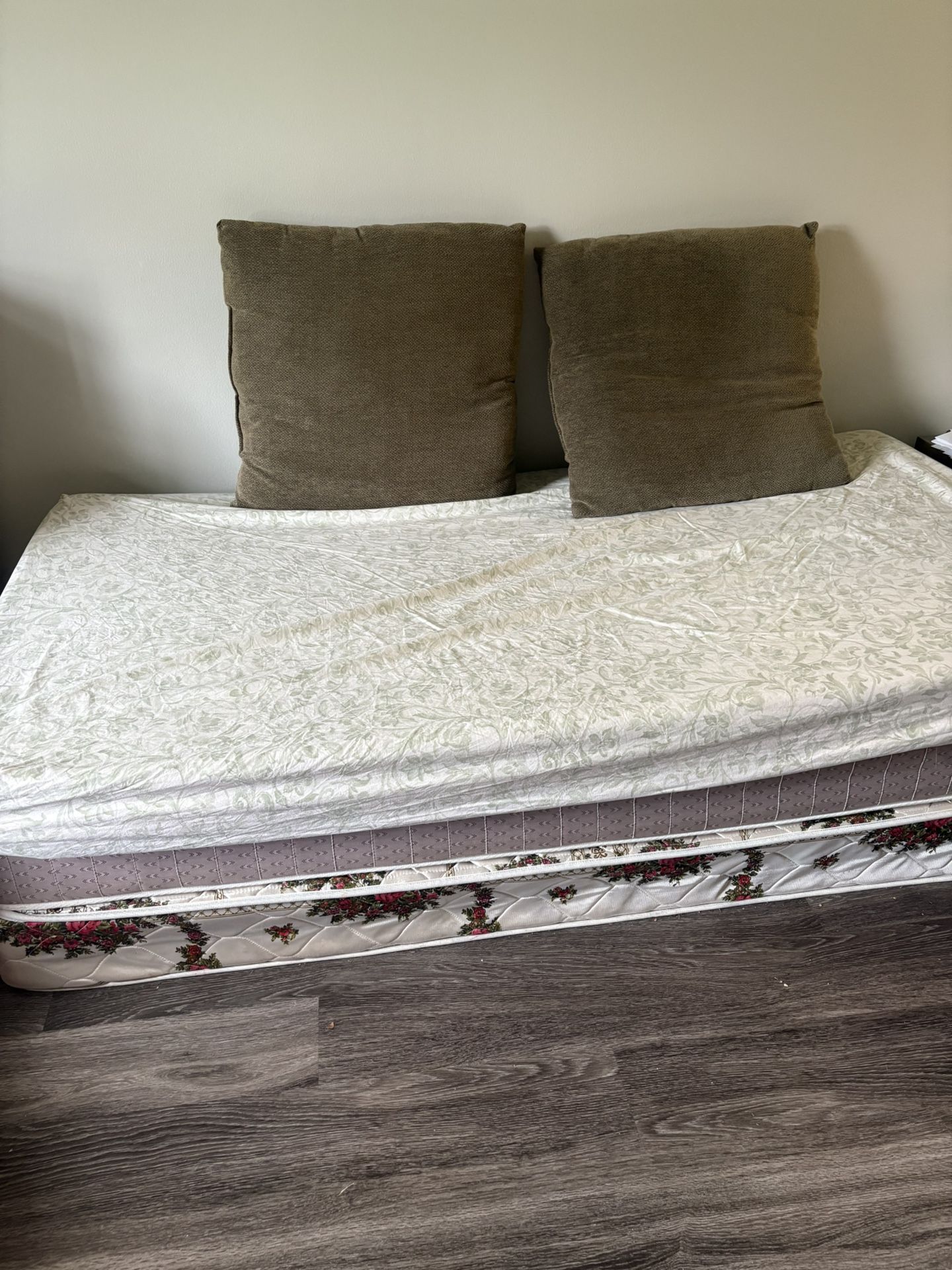 3 Twin Mattresses