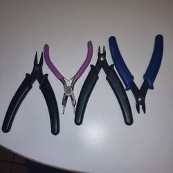 Jewelry Making Pliers Set of 4 Beading Wire Wrapping Tool Kit for Hobbyists