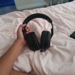 Wireless Xbox Headset With USD To Put In