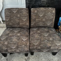 Accent Chairs 