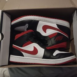 Nike Air Jordan 1 MID