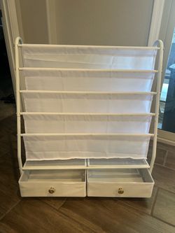 Kids book shelf