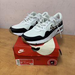 Nike Women's Air Max! Authentic Brand new! 