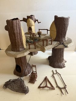 Vintage Original Kenner Star Wars Return of the Jedi Ewok Village set Complete