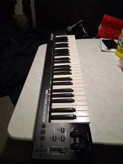 Midi keyboards m- audio