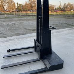 Electric Forklift 1500lbs