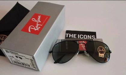 RayBan Black Aviator